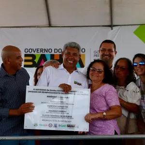 SDR fortalece agricultura familiar com a entrega de títulos de terra e requalificação de agroindústria em Brumado