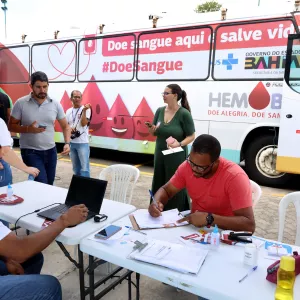 Luís Eduardo Magalhães recebe o Hemóvel no Junho Vermelho
