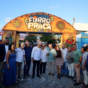 Governador segue maratona de viagens e acompanha São João na cidade de São Félix, no Recôncavo