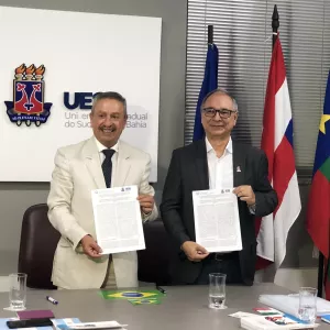 Uesb assina convênios com universidades da Argentina e do México