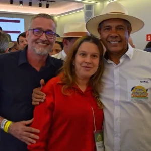Produtores rurais recebem serviços ambientais no estande do Governo da Bahia durante a Bahia Farm de Show