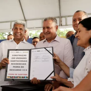 Governo do Estado e União assinam contratos para mais de mil novas moradias populares, em Feira de Santana e Alagoinhas
