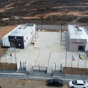 Governador entrega obras e reforça segurança, educação, água e produção rural em Aracatu