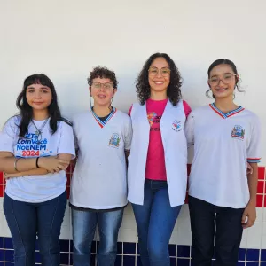 Estudantes criam tinta sustentável que pode amenizar calor em comunidades carentes