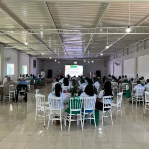 Com objetivo de fortalecer o saneamento rural, gestores das Centrais de Associações Comunitárias da Bahia e dos Sistemas Integrados de Saneamento Rural (SISARs) dos estados do Ceará, Pernambuco e Piauí, estão reunidos na Bahia para compartilhar experiências e apresentar tecnologias, discutir os avanços e ações sociais que vão fortalecer o saneamento rural dos estados envolvidos no programa. O evento acontece, nestas quarta e quinta-feira (27 e 28), no município de Seabra, na Chapada Diamantina. Neste ano de