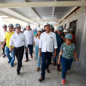 No Dia do Feirante, governador visita obras da Feira de São Joaquim e autoriza novas intervenções