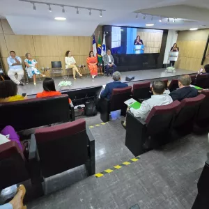 Sesab recebe comitiva da Colômbia para compartilhar experiência do SUS na Bahia