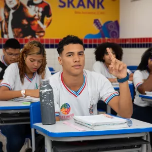 Rede estadual faz busca ativa para reintegrar estudantes que deixaram a escola