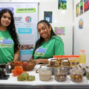 Estudantes da rede estadual apresentam projetos científicos e culturais na Etapa Territorial do Encontro Estudantil 2025