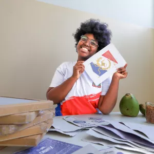Estudante baiana transforma resíduos de papel e coco verde em solução sustentável