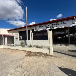 Entrega de mercado municipal dinamiza economia em Jaguarari