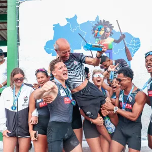 Time do Vitória no Remo conquista terceiro lugar da Copa Norte Nordeste de Remo 2025 em casa