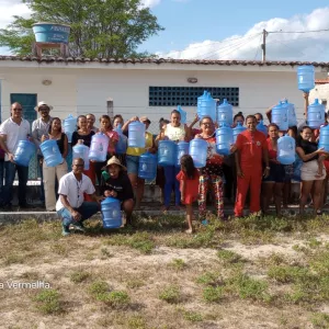 Programa Água Doce ultrapassa marca de 5 mil garrafões entregues a comunidades do semiárido