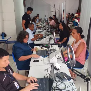 SAC emite nova Carteira de Identidade a pescadores de camarão