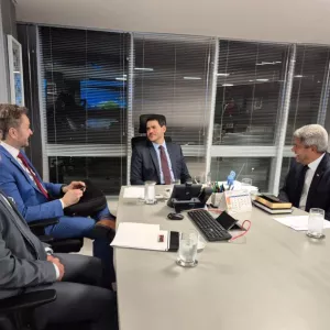 Governo do Estado fortalece articulação com União em áreas de saúde, finanças e projetos estratégicos