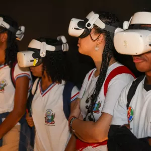 Estudantes na Exposibram