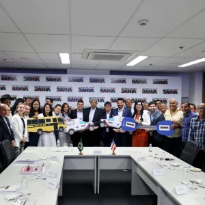 Governador apresenta investimentos de R$ 60 milhões em Jandaíra durante reunião com o prefeito