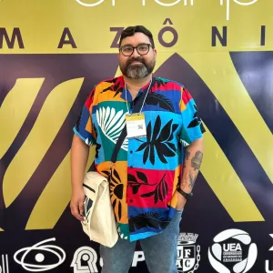 Professor da rede estadual leva pesquisa e obra de sua autoria ao Acre