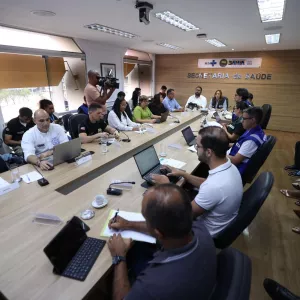 Bahia instala sala de situação para discutir cenário de alerta para o consumo de bebidas adulteradas