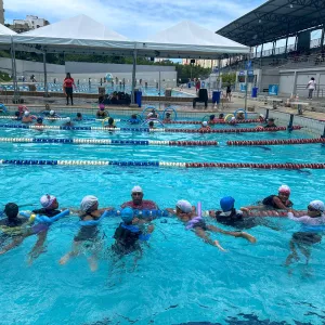 roupa de banho flutuante