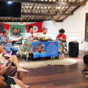 ª Feira Agroecológica do Raízes do Brasil