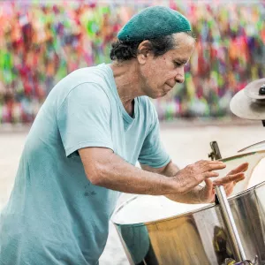 Sérgio Boré e Tambores Urbanos