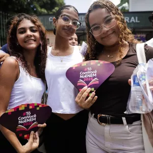 Secretaria da Educação mantém ações de apoio a estudantes que vão participar do segundo dia do ENEM