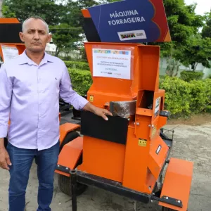Governo do Estado reforça agricultura familiar com entrega de equipamentos em Vitória da Conquista