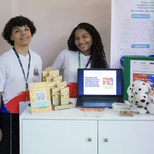 Estudantes baianos desenvolvem Whey Protein para cães e gatos