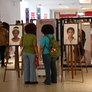 Fragmentos de Memória emociona público ao reconstruir rostos de pessoas escravizadas com o uso de IA
