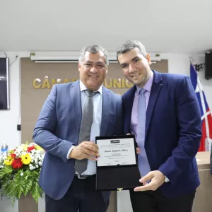 Título de Cidadão Maracaense é entregue ao diretor-presidente da CAR