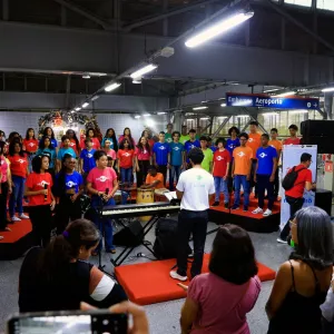 Natal Musical: coral do Neojiba encanta o público da Estação Rodoviária do Metrô