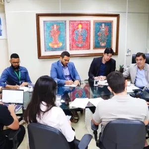 Setor de descartáveis apresenta futura linha de produção à SDE