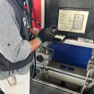 Operação Combustível Legal fiscaliza 30 postos em Salvador e RMS