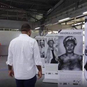 Dezembro dos Direitos Humanos: Exposição fotográfica “Memória e Legado” permanece aberta ao público na Estação de Metrô da Rodoviária