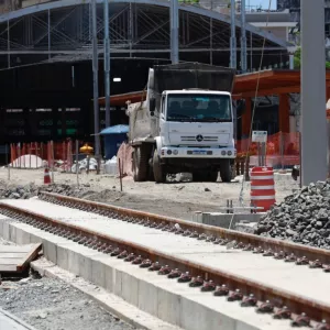 VLT de Salvador: Trecho 1 chega a 50% e trens avançam para a operação assistida