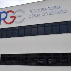 Justiça garante que indústria farmacêutica cobre do Estado da Bahia o mesmo preço praticado com a União