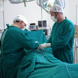 Bahia intensifica ações para reduzir filas de cirurgias com mutirão em nove unidades filantrópicas