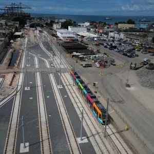 Obra do Governo do Estado, VLT faz primeira viagem-teste e marca avanço na mobilidade da capital baiana