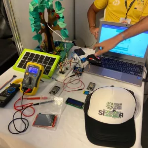 Estudantes apresentam uma plataforma virtual para a gestão eficiente da arborização urbana