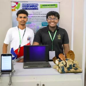 Estudantes do Subúrbio Ferroviário criam sabão sustentável de óleo vegetal