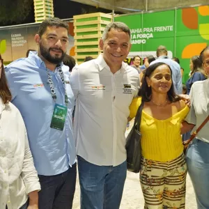 Seagri celebra 130 anos com homenagem a ex-secretários e parceiros durante a Fenagro