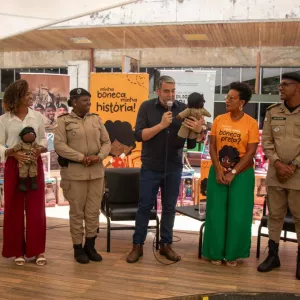 Cadê minha boneca preta