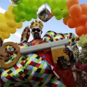 Prefeituras têm até esta sexta-feira (19) para inscrição no Carnaval 2026