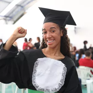 Escolas estaduais celebram formatura de concluintes do Ensino Médio Regular e de Tempo Integral, em toda a Bahia