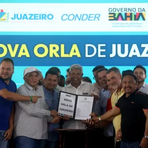 Em Juazeiro, governador entrega ambulância e autoriza obras na Orla pelo Novo PAC