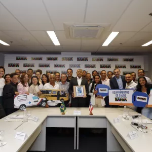 Governador recebe prefeita de Aiquara e apresenta balanço de R$ 35 milhões em investimentos no município