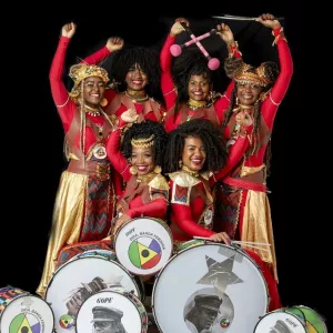 Domingo é no Pelô: Olodum, Didá e Ganhadeiras comandam a grade de shows gratuitos