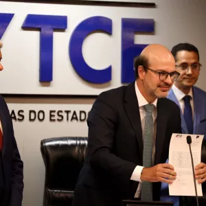TCE-BA empossa nova Mesa Diretora para o biênio 2026/2027