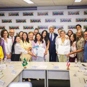 Professoras Adriana Marmori e Dayse Lago tomam posse para novo mandato na Reitoria da UNEB